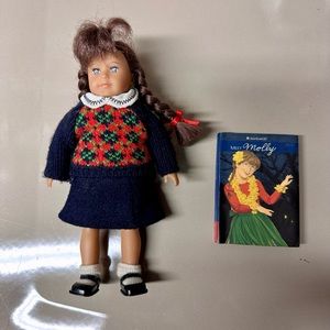 Mini Molly - American Girl Doll